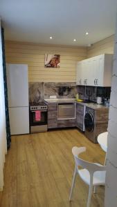 KenWood - 10