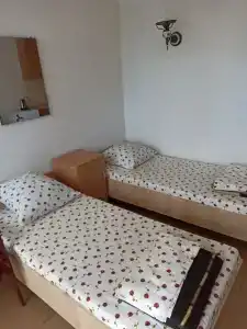 Лавровый - 6