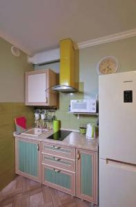 House Loris - 90