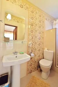 House Loris - 103