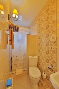 House Loris - 109