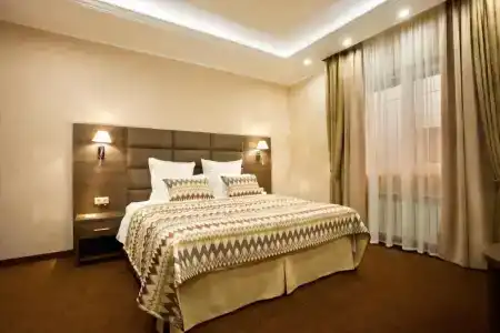 Amici Grand Hotel - 3