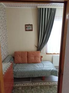 У Кремля - 76