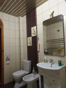 У Кремля - 85