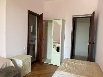 Лаура - 24