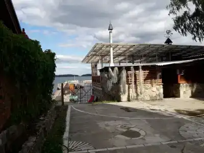 Замок на озере - 6
