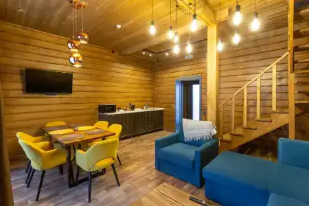 Axis Миррос - 11