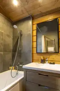 Axis Миррос - 19