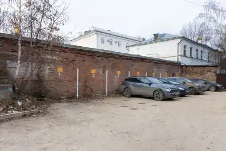 Karl House - 10