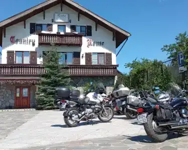 Кантри Хауз - 1
