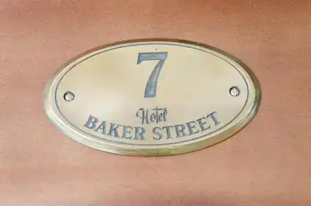 Baker Street - 4