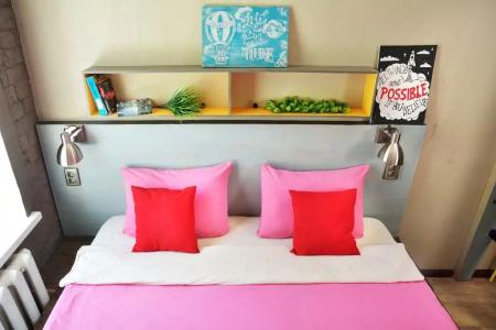 Rolling Stones hostel - 15