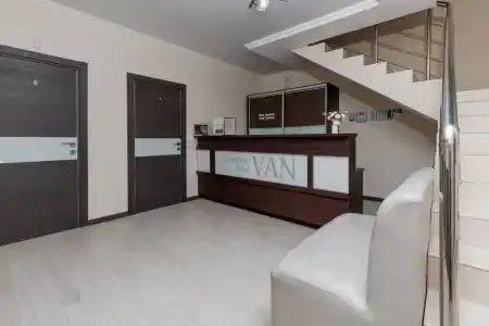 Van - 34