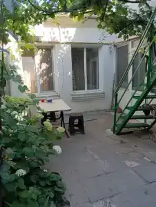 на Демышева 33 - 25