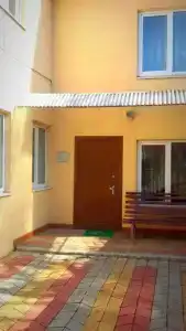 У Лары - 1