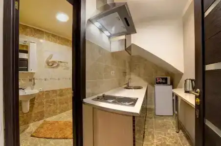 Лора - 21