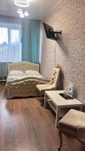 Golden Rose - 65