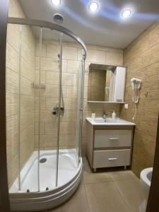 Roomer - 22
