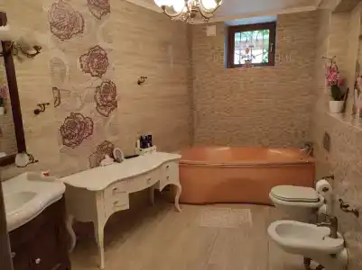 Ялтинский дворик - 30