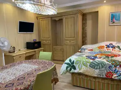 Ялтинский дворик - 36