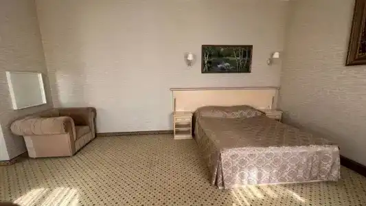 Резидент - 18