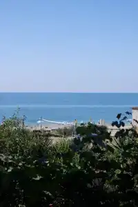 Номера на самом берегу моря - 13