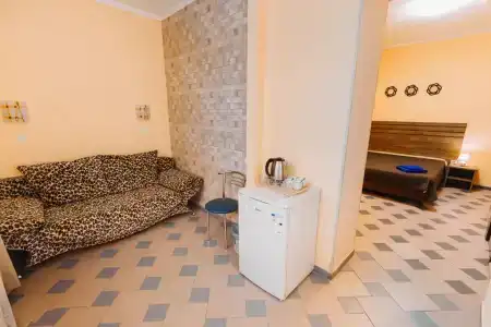 Юрзуф - 18