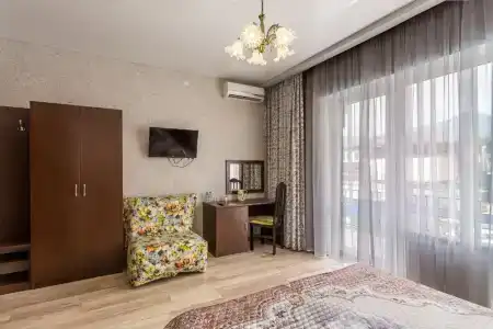 Советов, 6 - 9