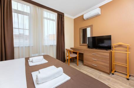 Brown - 60
