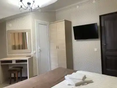 Резиденс отель и Хостел - 4
