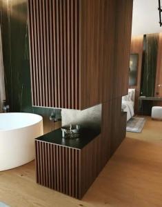 Suite Hotel - 81