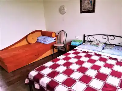 Деревянный коттедж в можжевеловой роще - 74