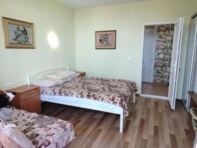 Деревянный коттедж в можжевеловой роще - 102
