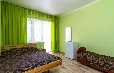 Тихий домик в цветущем саду - 29