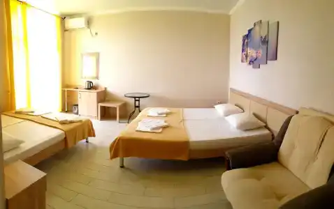 Corona Palace - 13