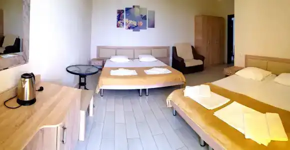 Corona Palace - 14