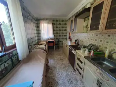 на Ялтинской 2 - 30