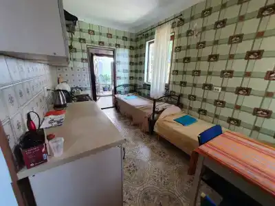 на Ялтинской 2 - 34