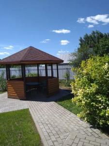 У Надежды - 12