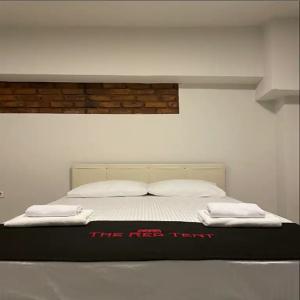 The Red Tent Suite 88 - 9