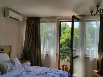 Ялтинский дворик - 62