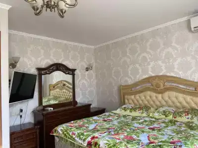 Ялтинский дворик - 65