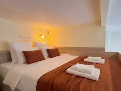 Metro Apartments - 113