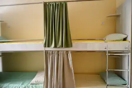 Re Hostel - 1