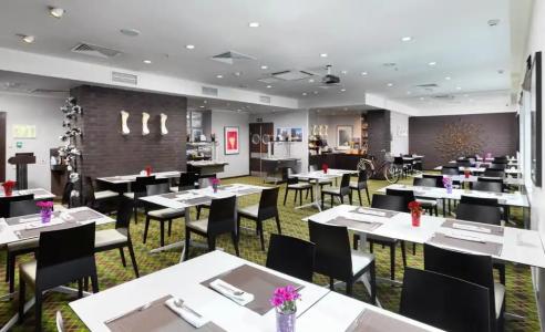 Park Inn by Radisson - 8