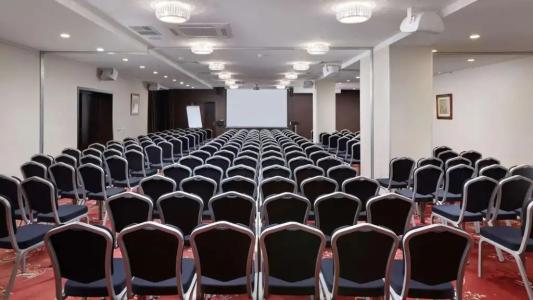 Park Inn by Radisson - 9