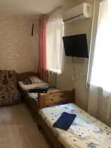 Тихий дворик в центре города - 23