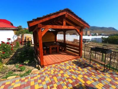 NAVARROS Meganom House - 4