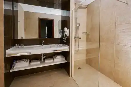 R-hotel - 16