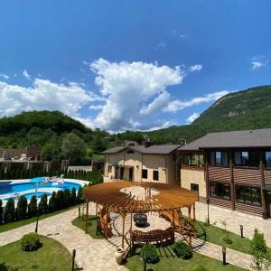 Династия - 2